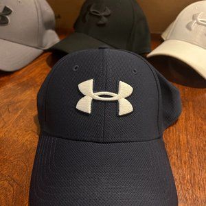 NAVY/WHITE Under Armour Blitzing 3.0 Cap Men's S/M Fitted Hat
